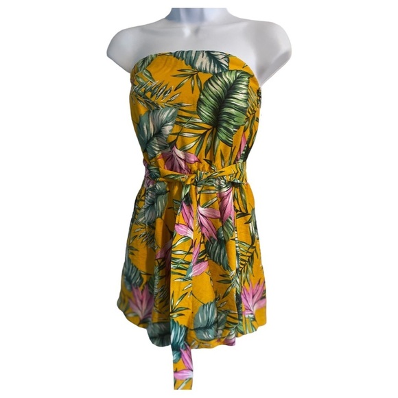 NWT SUPERDOWN FLORAL TROPICAL ROMPER STRAPLESS LINED W/TIE AT WAISTED SZ MED - Picture 7 of 15